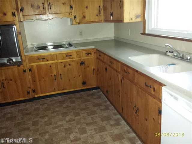 1008 Liberty Road Archdale, NC 27263 - Photo 2 of 3 Kitchen.