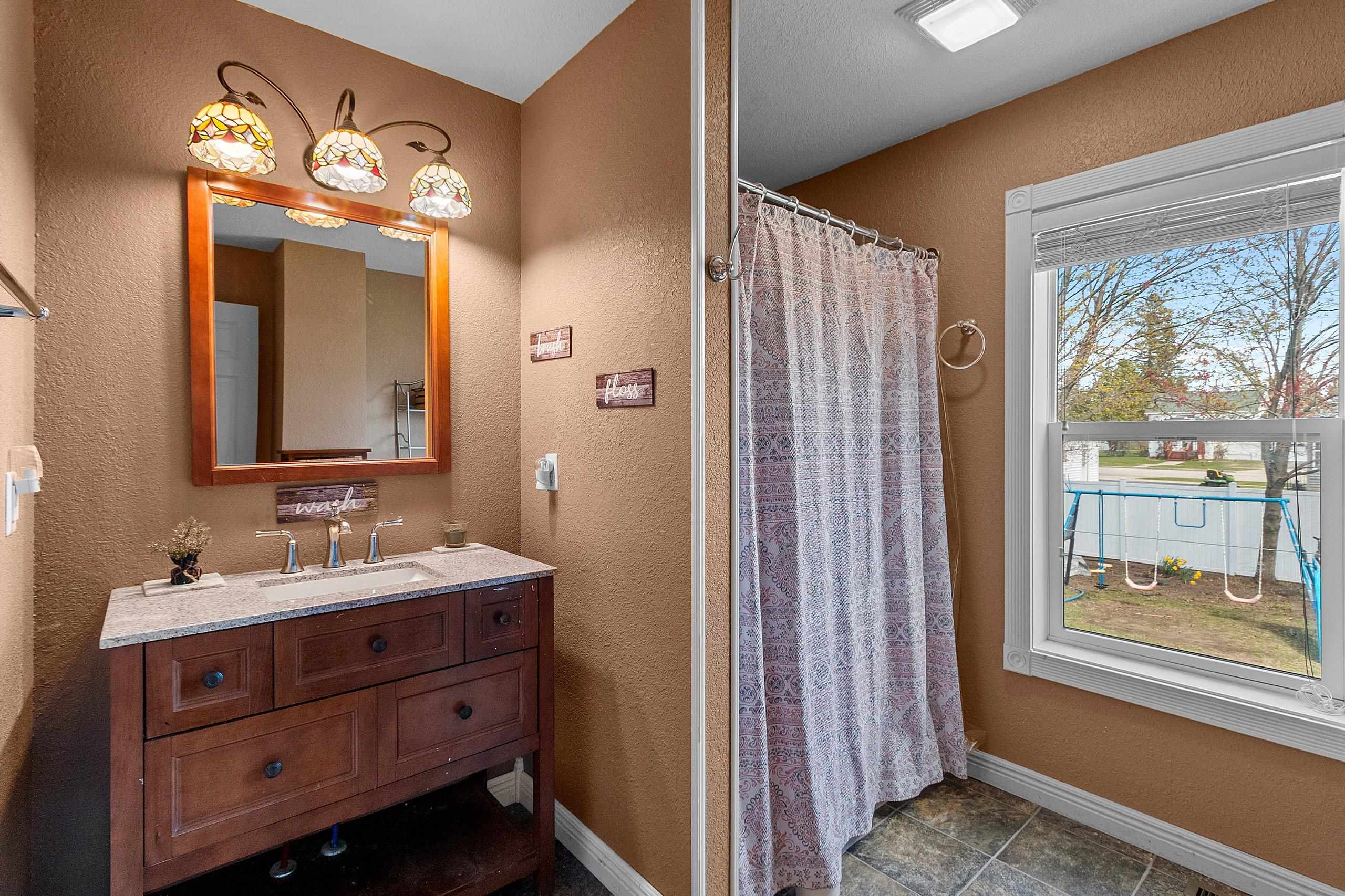 230 Pine Street Peshtigo, WI 54157 - Photo 21 of 53