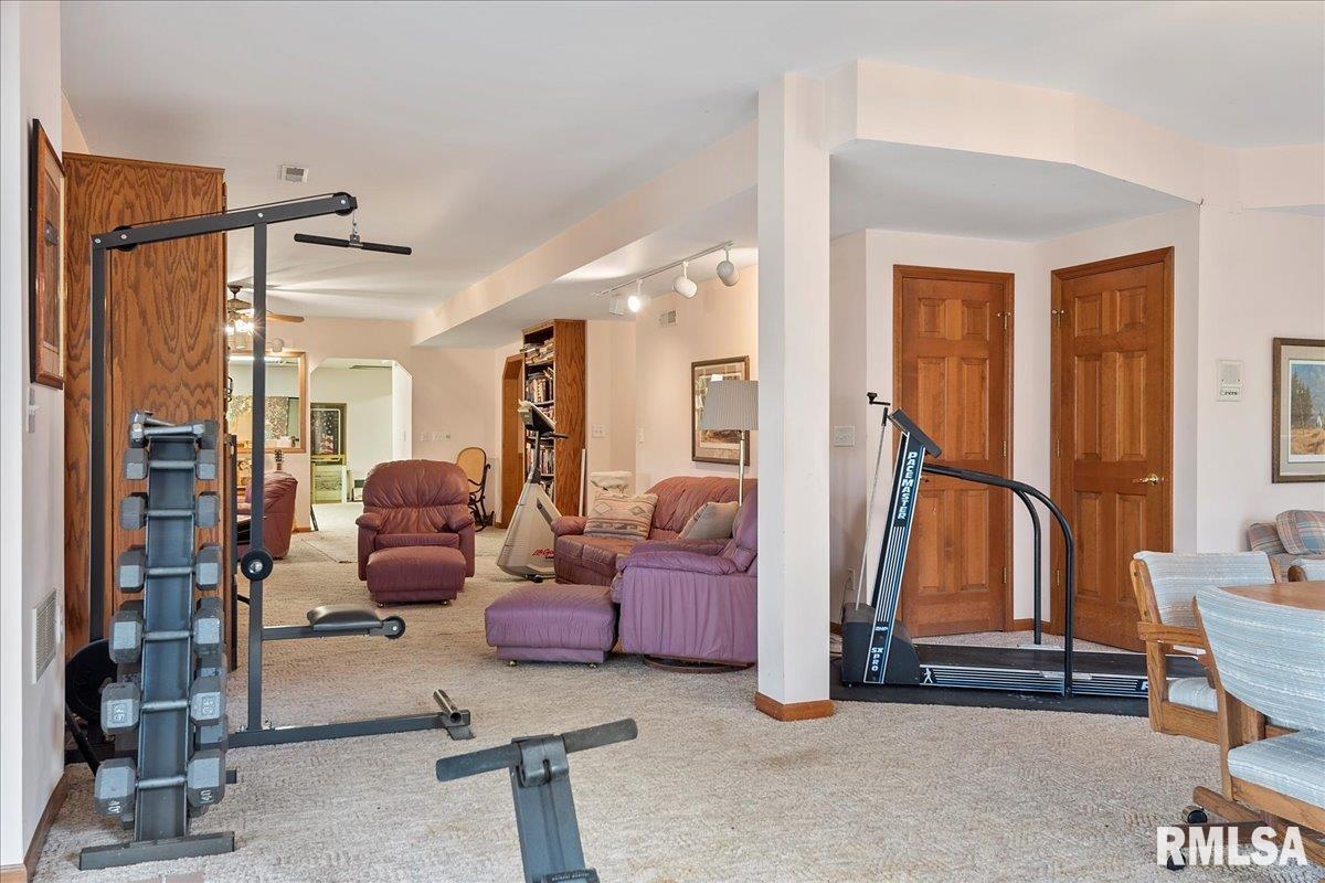 405 Clipper Road Springfield, IL 62711 - Photo 70 of 92