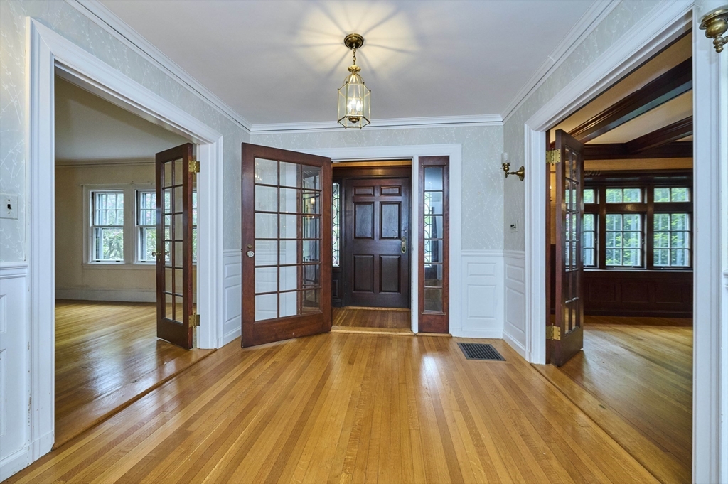 92 Dean Road Brookline, MA 02445 - Photo 2 of 42