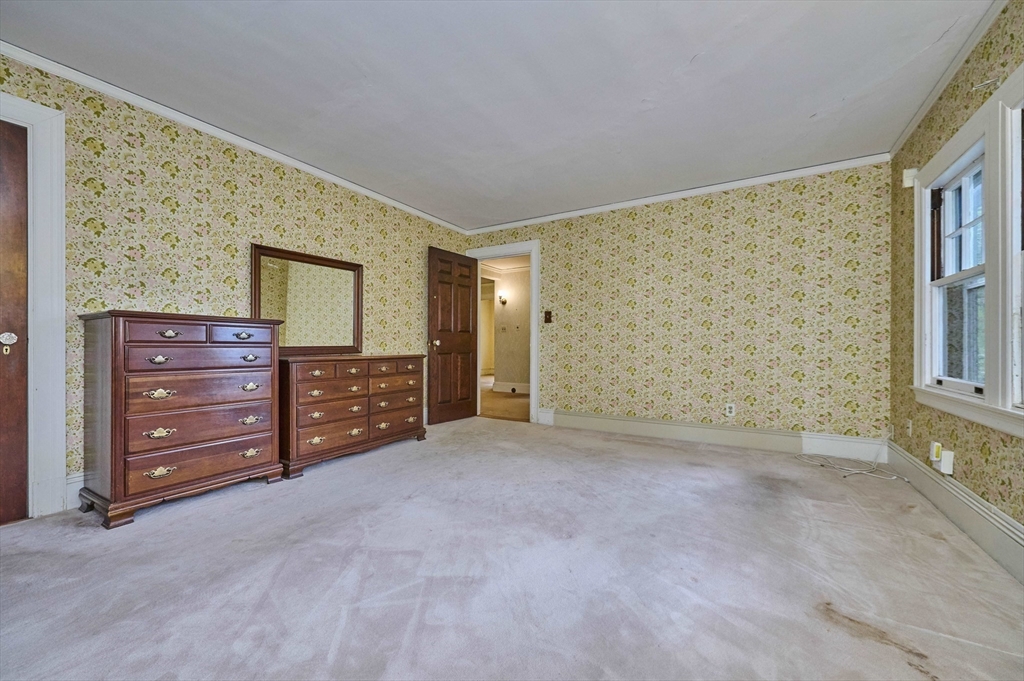 92 Dean Road Brookline, MA 02445 - Photo 22 of 42