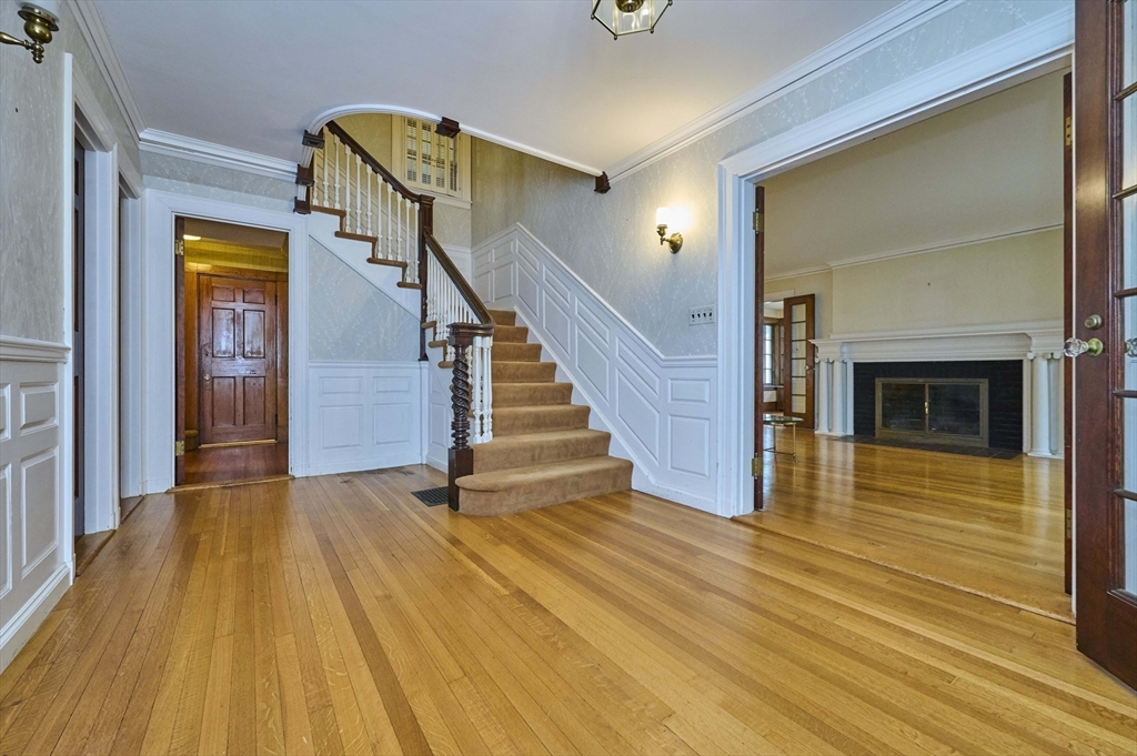 92 Dean Road Brookline, MA 02445 - Photo 3 of 42