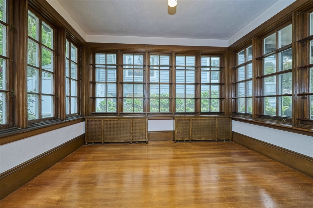 92 Dean Road Brookline, MA 02445 - Photo 8 of 42