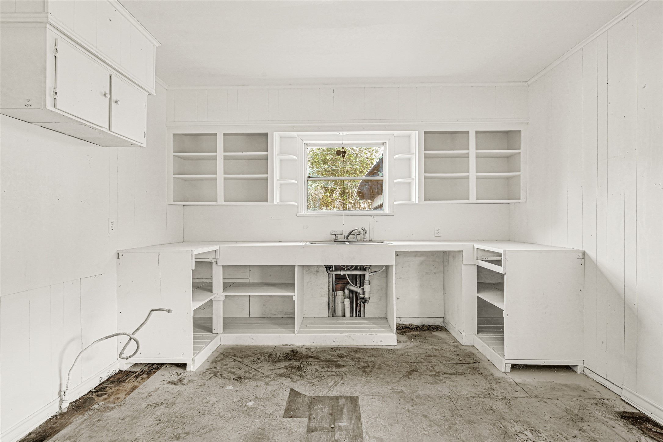 1202 North Roberson Street Conroe, TX 77301 - Photo 2 of 50 Kitchen with cabinetry and counter space