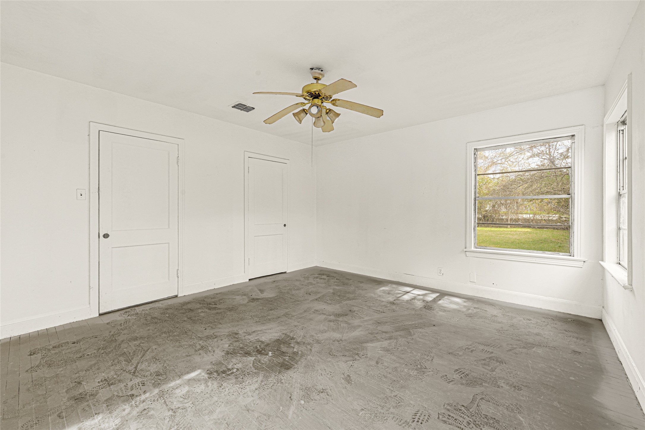 1202 North Roberson Street Conroe, TX 77301 - Photo 30 of 50 Bedroom additional angle with ceiling fan