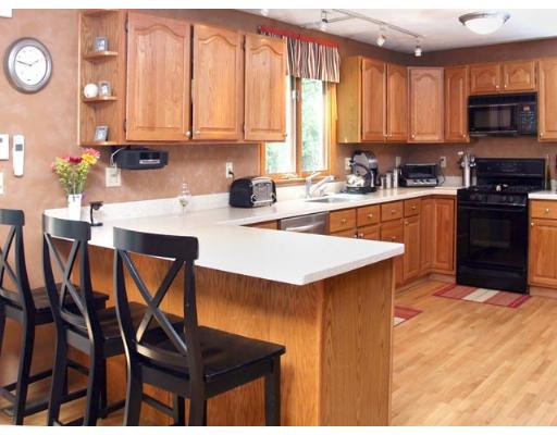 790 Main Street Hudson, MA 01749 - Photo 4 of 11 Gallery Image 4