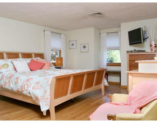 790 Main Street Hudson, MA 01749 - Photo 10 of 11 Gallery Image 10