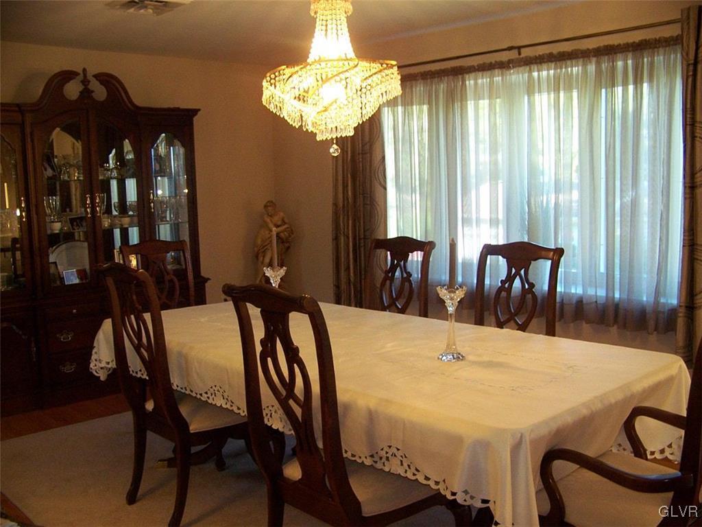 3351 Lewis Avenue Bethlehem, PA 18020 - Photo 3 of 29 Gallery Image 3