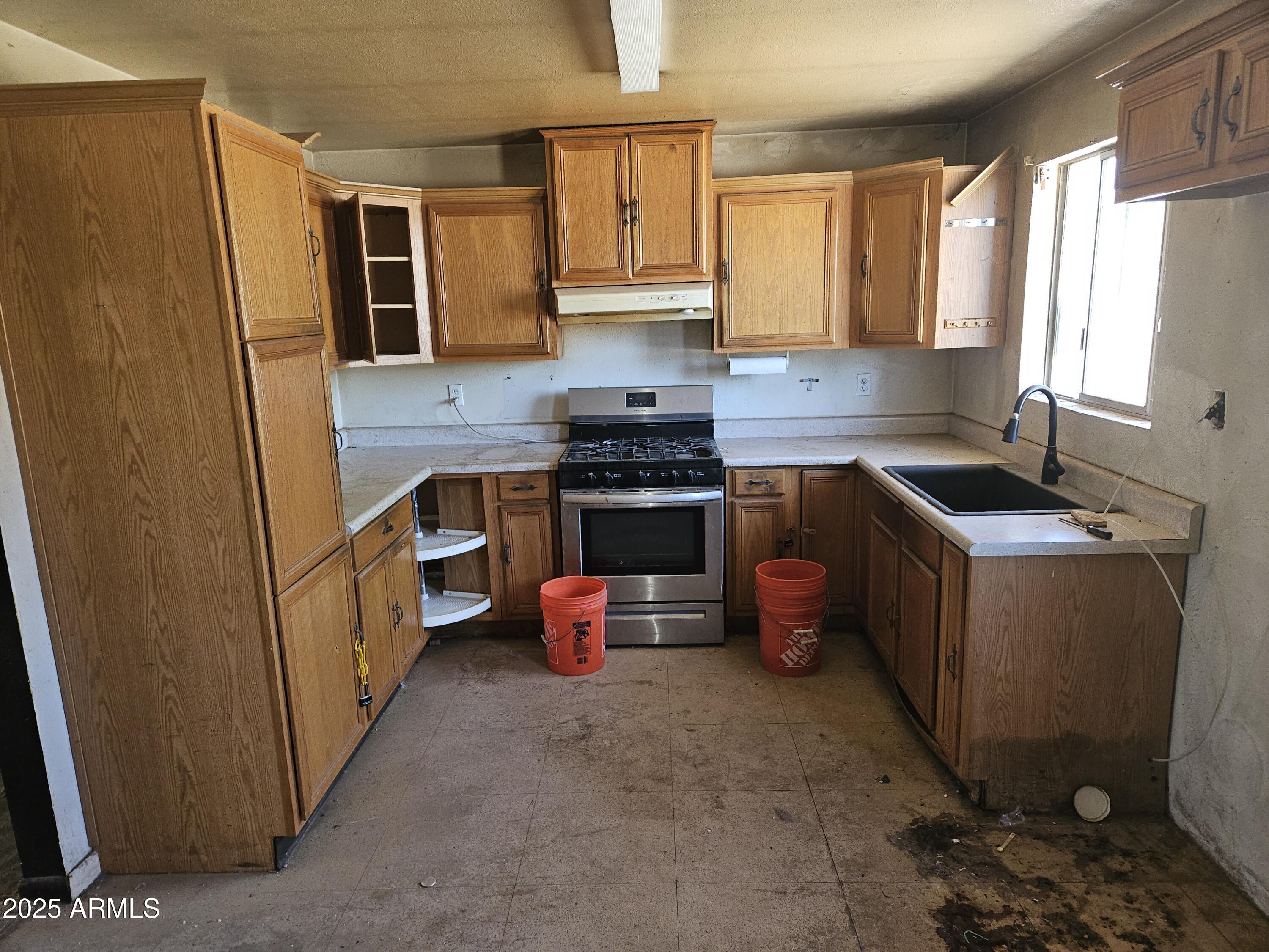 4110 East Wagoner Road Phoenix, AZ 85032 - Photo 8 of 35 20250623_112602 - Copy