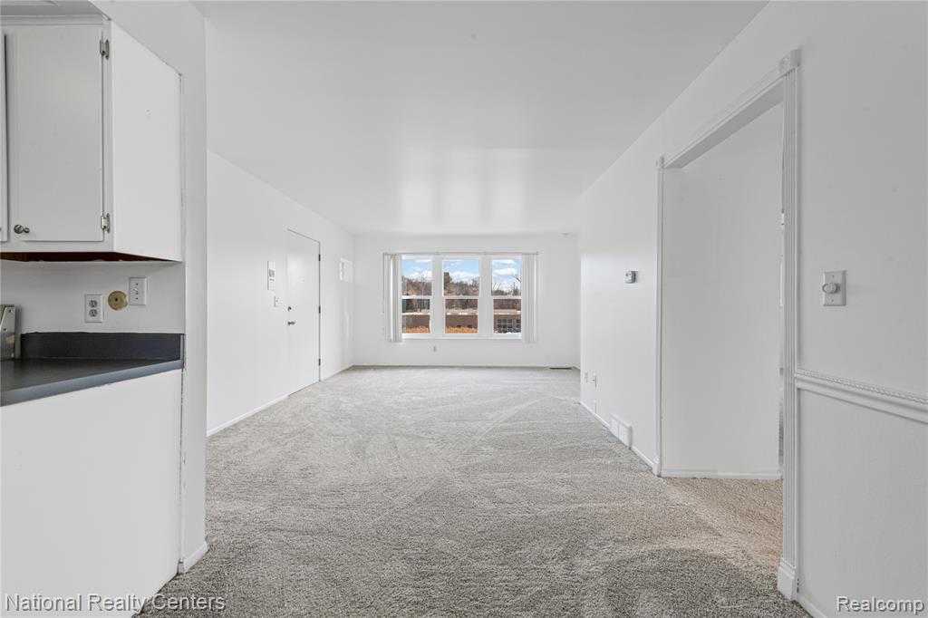 25665 Lahser Road, Unit B3 Southfield, MI 48033 - Photo 7 of 22