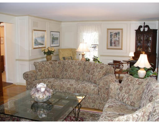 38 Bay Colony Drive Ashland, MA 01721 - Photo 4 of 18 a living room with furniture flowerpot and window
