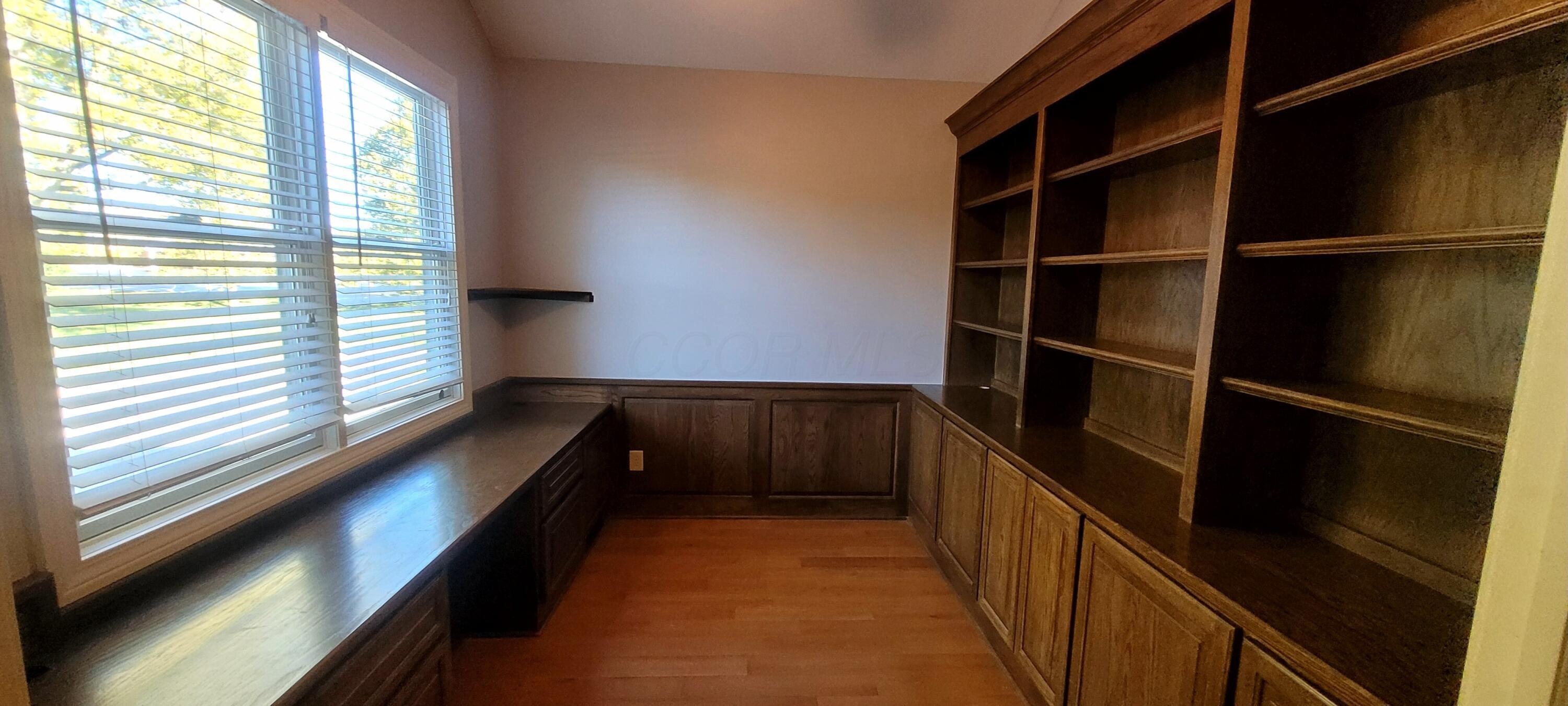 5016 Postlewaite Road Columbus, OH 43235 - Photo 13 of 25 110