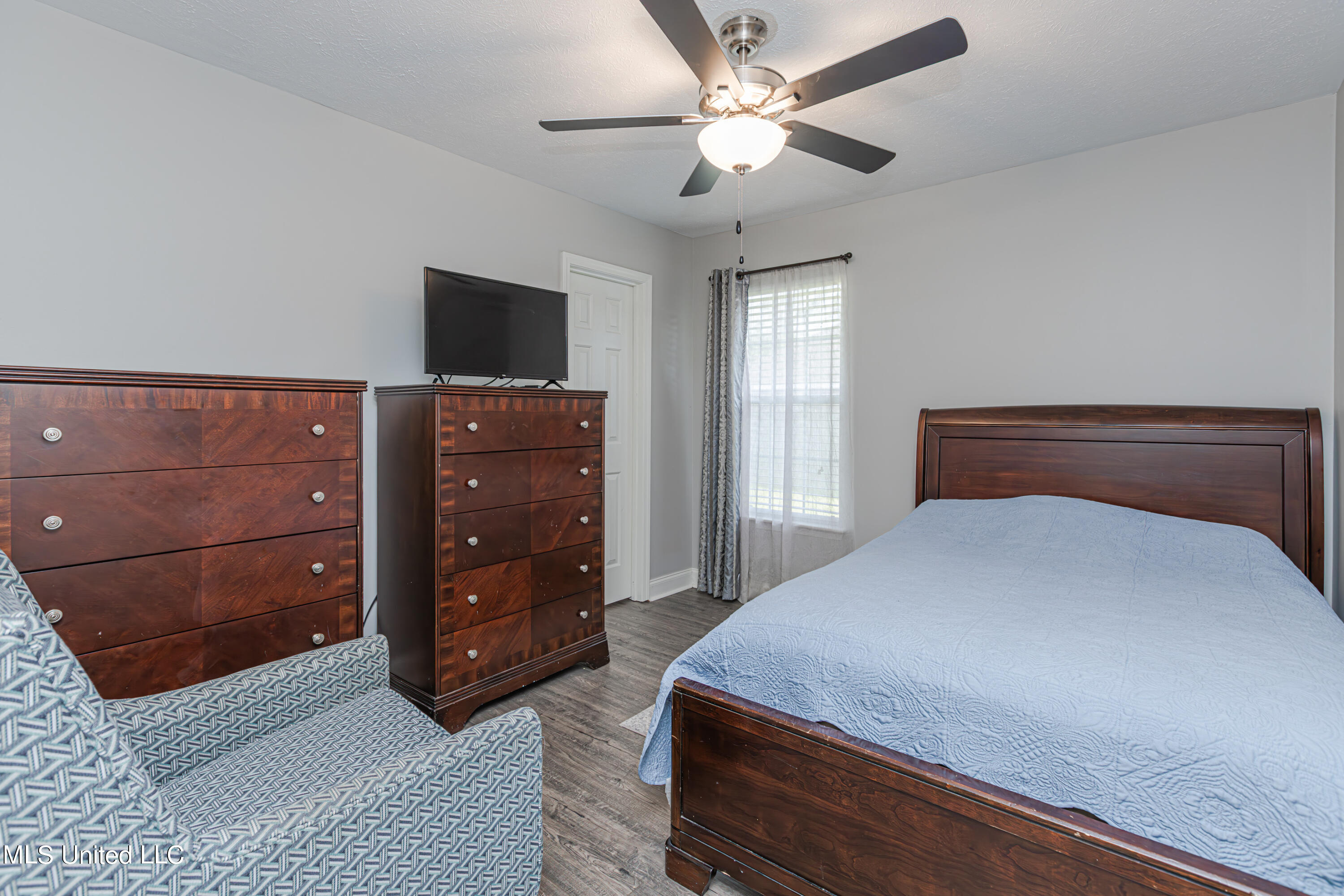 83 Tyler Cove Byram, MS 39272 - Photo 13 of 20 Bedroom 2