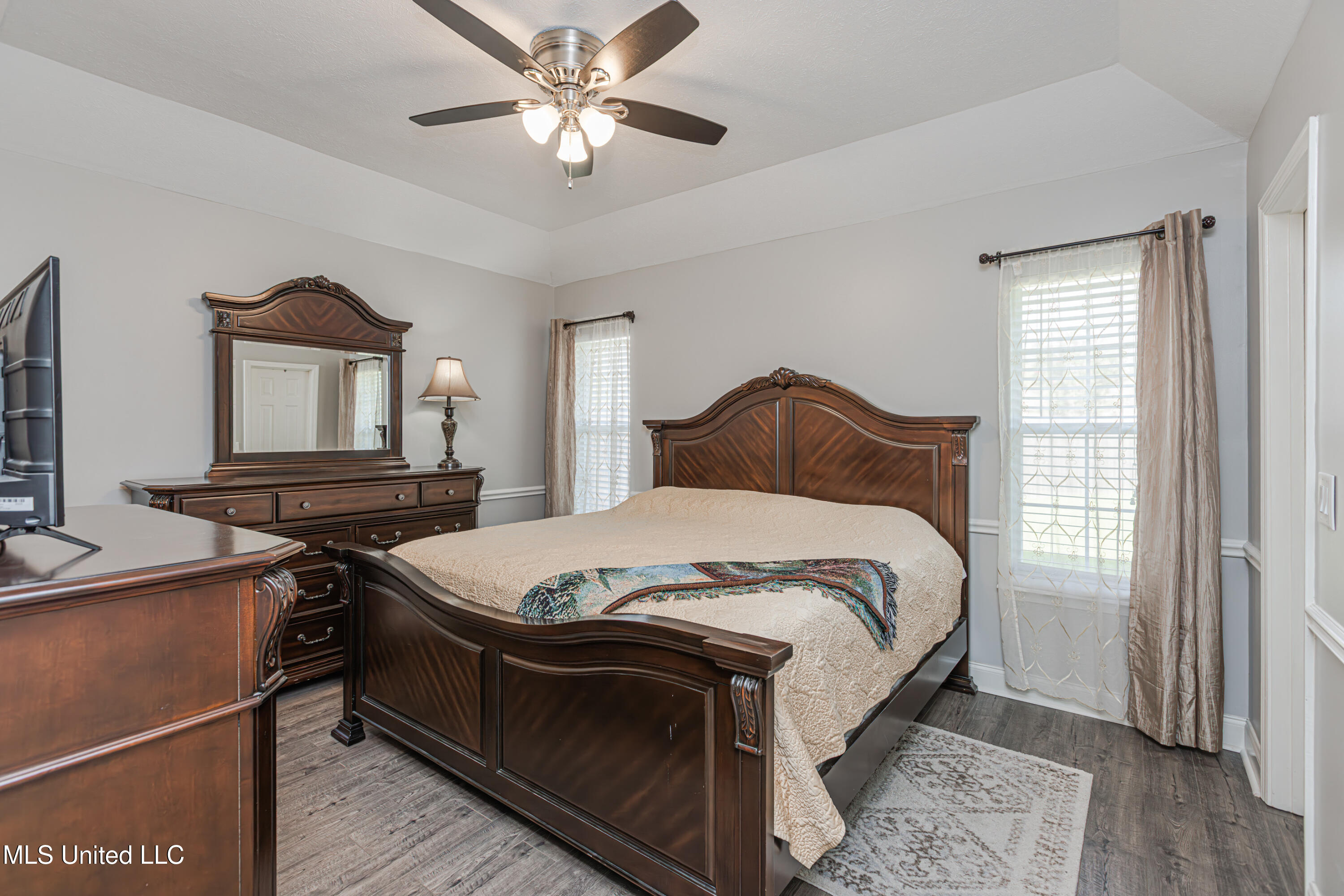 83 Tyler Cove Byram, MS 39272 - Photo 15 of 20 Bedroom 3 (Primary)