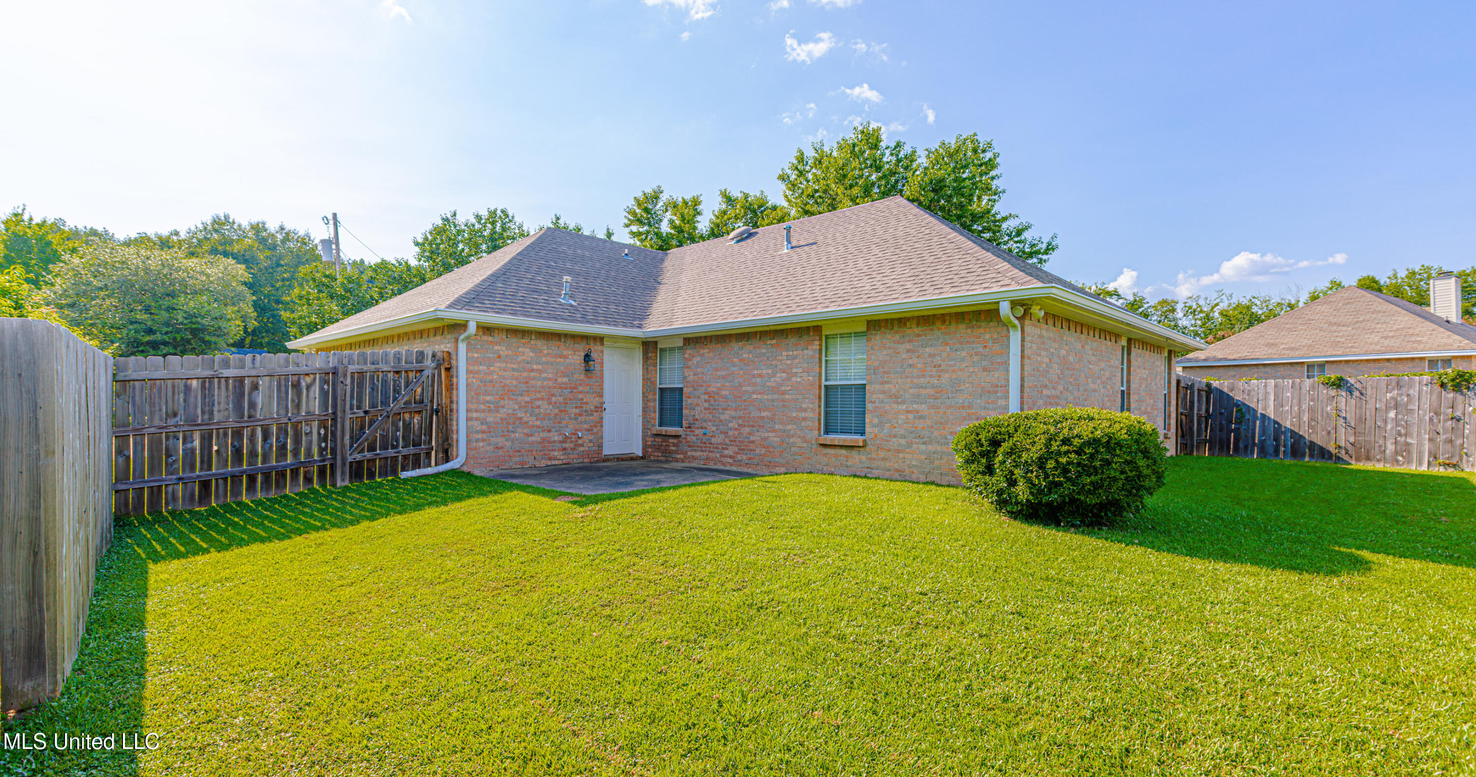 83 Tyler Cove Byram, MS 39272 - Photo 18 of 20 Backyard Patio