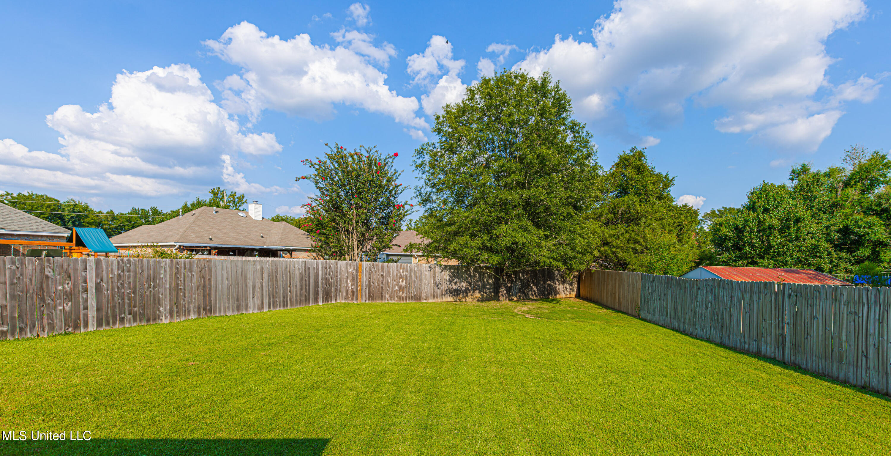 83 Tyler Cove Byram, MS 39272 - Photo 20 of 20 Backyard