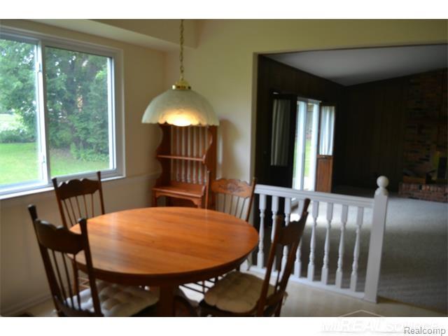 937 Dickson Lane Rochester Hills, MI 48307 - Photo 3 of 6