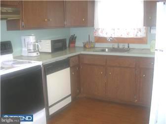 25 Brook Lane Hamilton, NJ 08619 - Photo 4 of 6 Kitchen