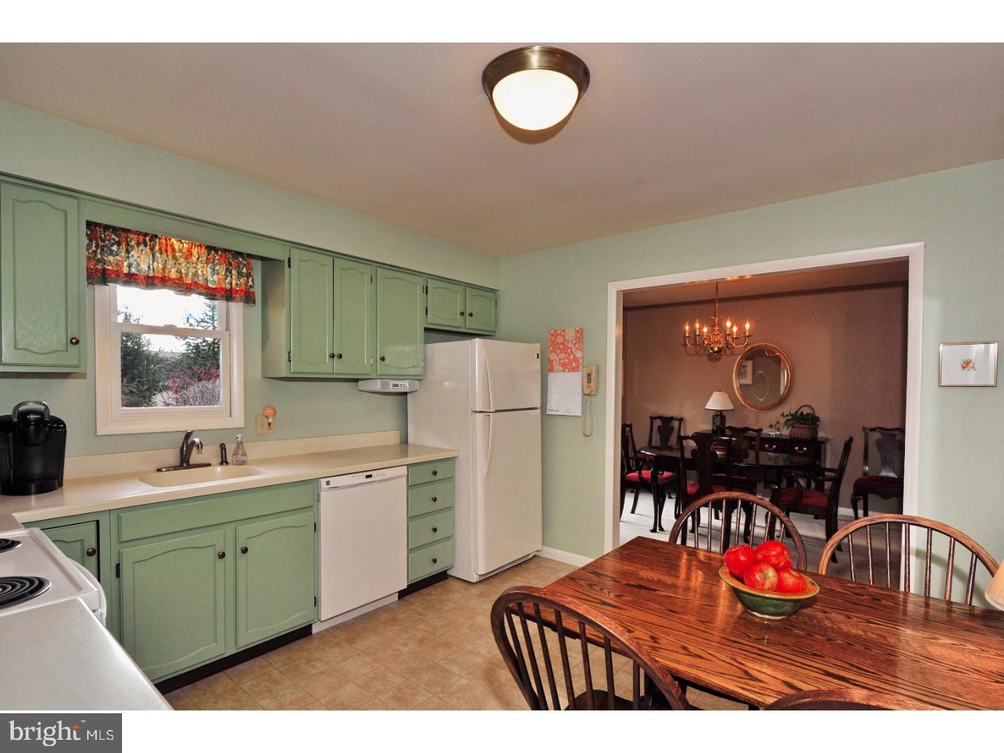 536 Gruber Road Harleysville, PA 19438 - Photo 7 of 20 Kitchen