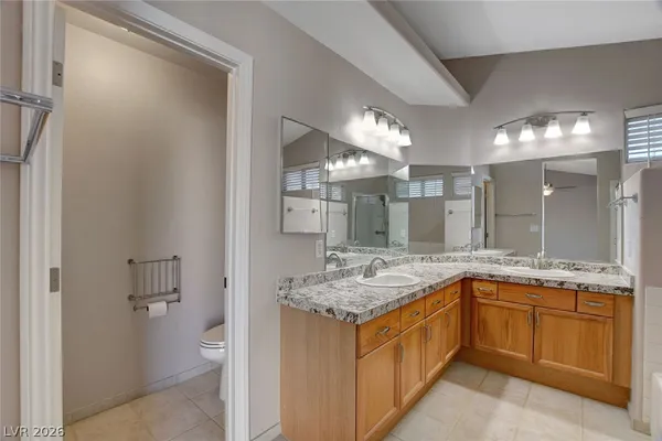 $2,225 | 852 Coastal Beach Road, Henderson, NV 89002