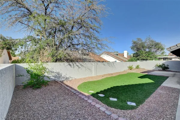 $2,225 | 852 Coastal Beach Road, Henderson, NV 89002