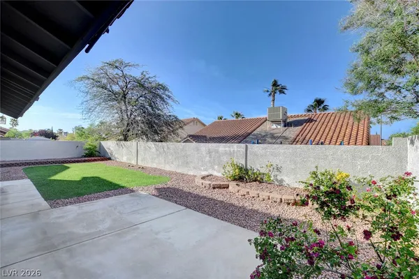 $2,225 | 852 Coastal Beach Road, Henderson, NV 89002