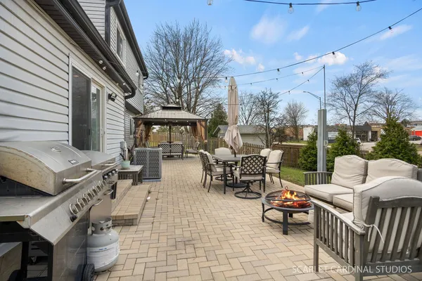 $524,900 | 20 Shore Drive, Schaumburg, IL 60193