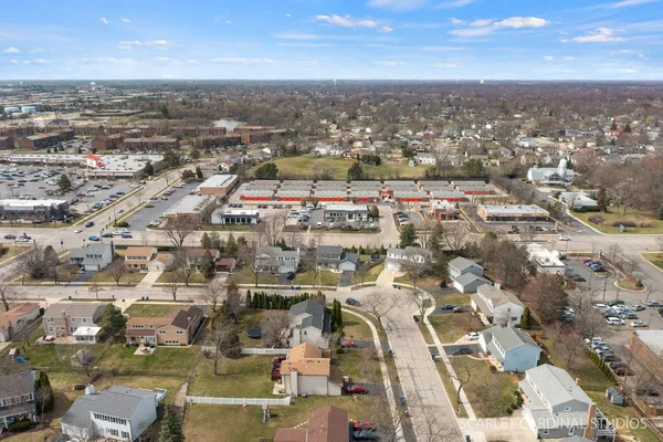 $524,900 | 20 Shore Drive, Schaumburg, IL 60193
