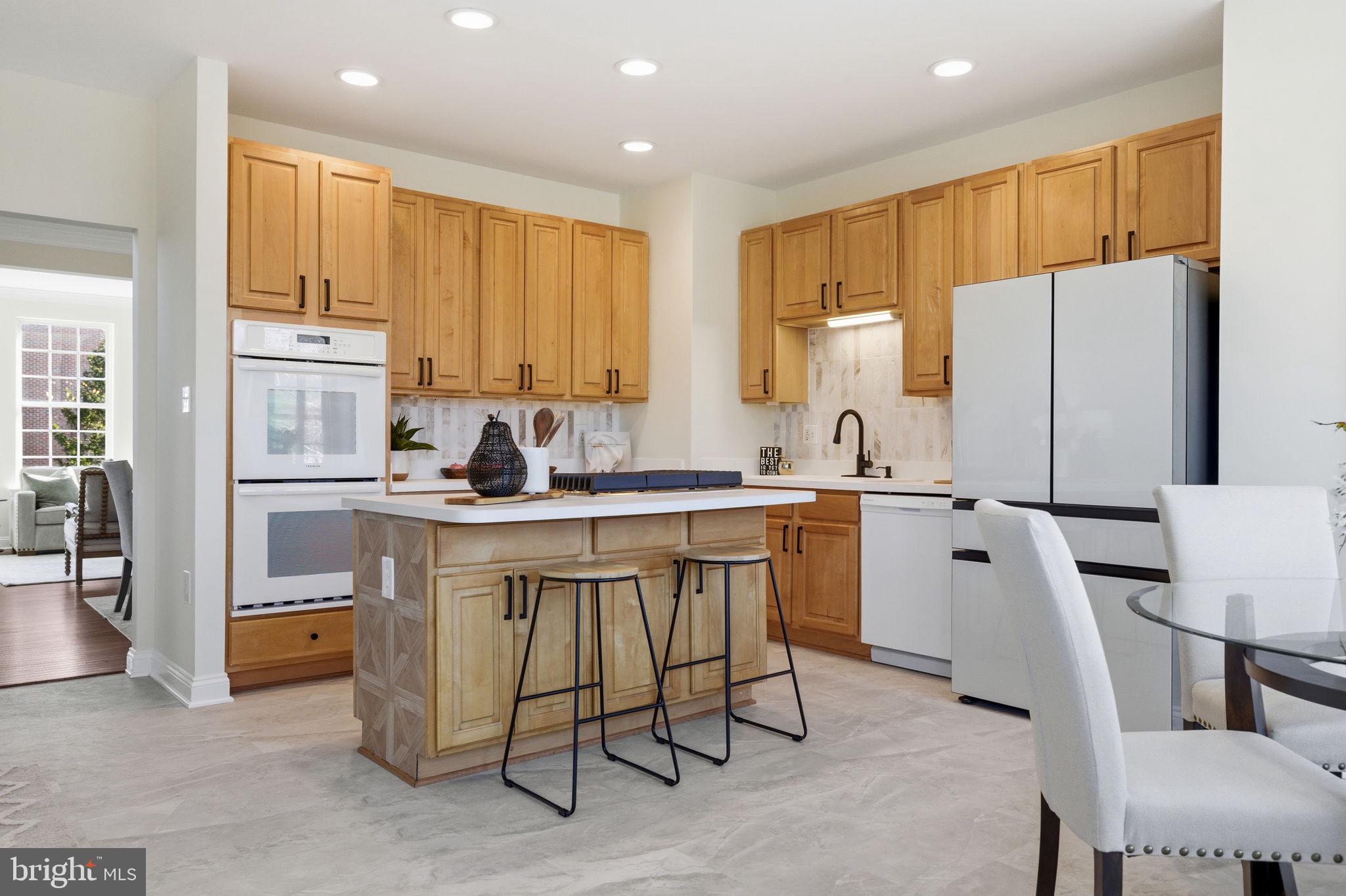 601 Springhouse Square Southeast Leesburg, VA 20175 - Photo 25 of 90 Cabinets galore