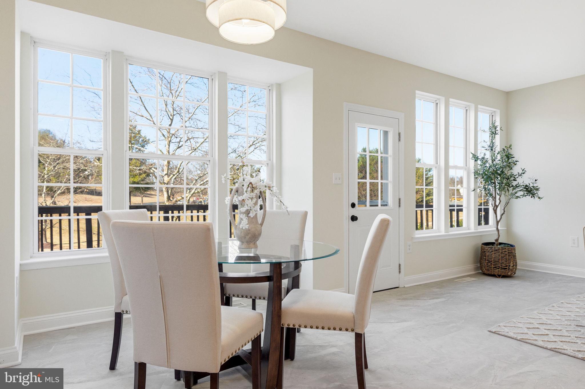 601 Springhouse Square Southeast Leesburg, VA 20175 - Photo 31 of 90 Eat in kitchen with a view