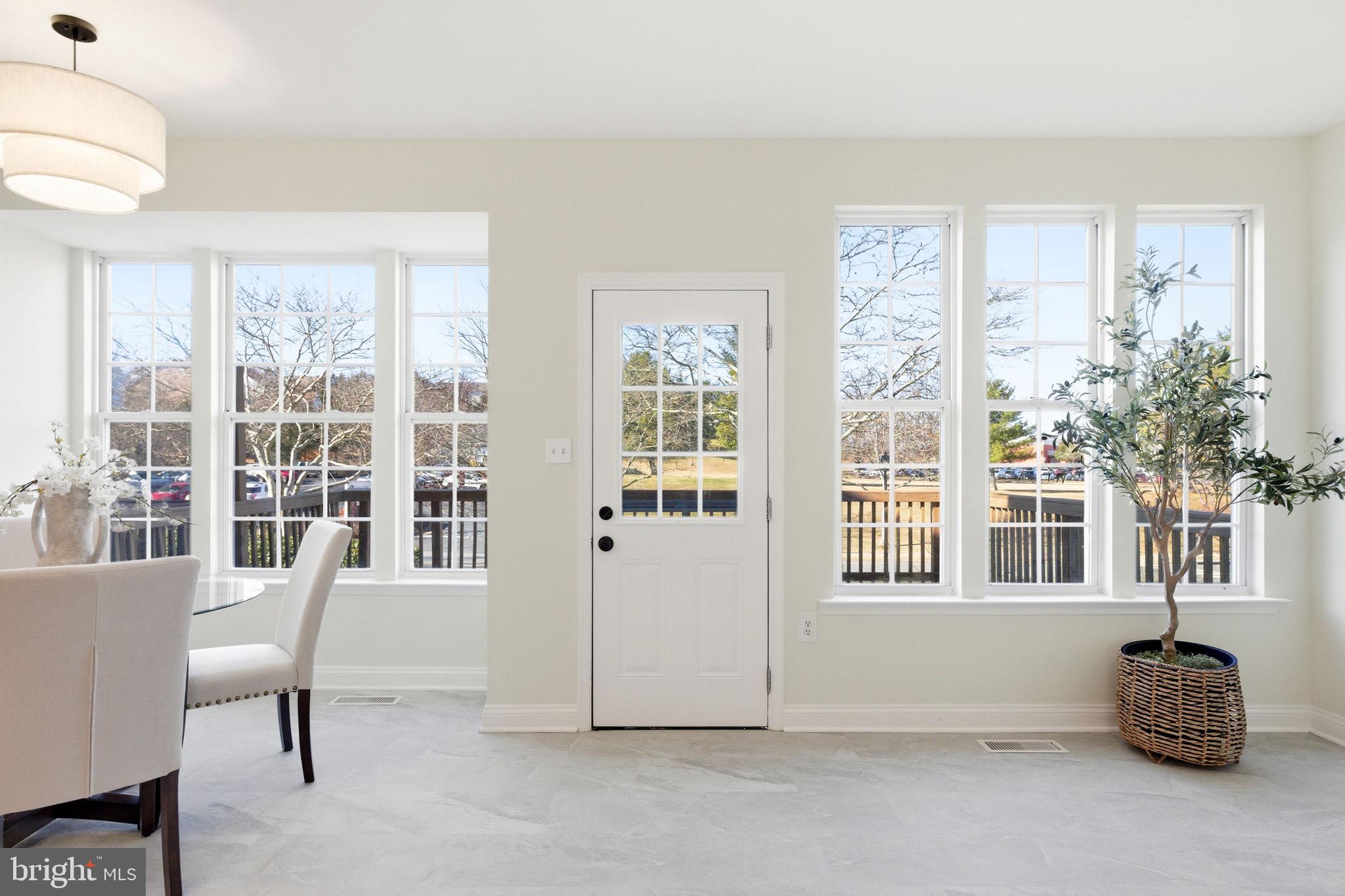 601 Springhouse Square Southeast Leesburg, VA 20175 - Photo 33 of 90 Lots of natural light