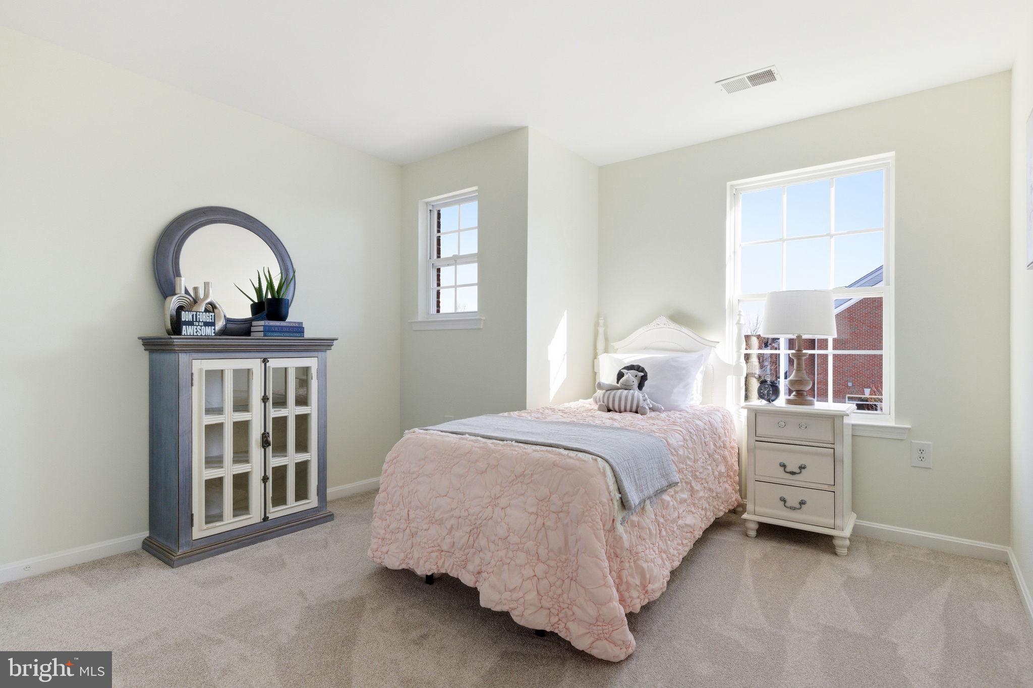 601 Springhouse Square Southeast Leesburg, VA 20175 - Photo 60 of 90 Front left bedroom