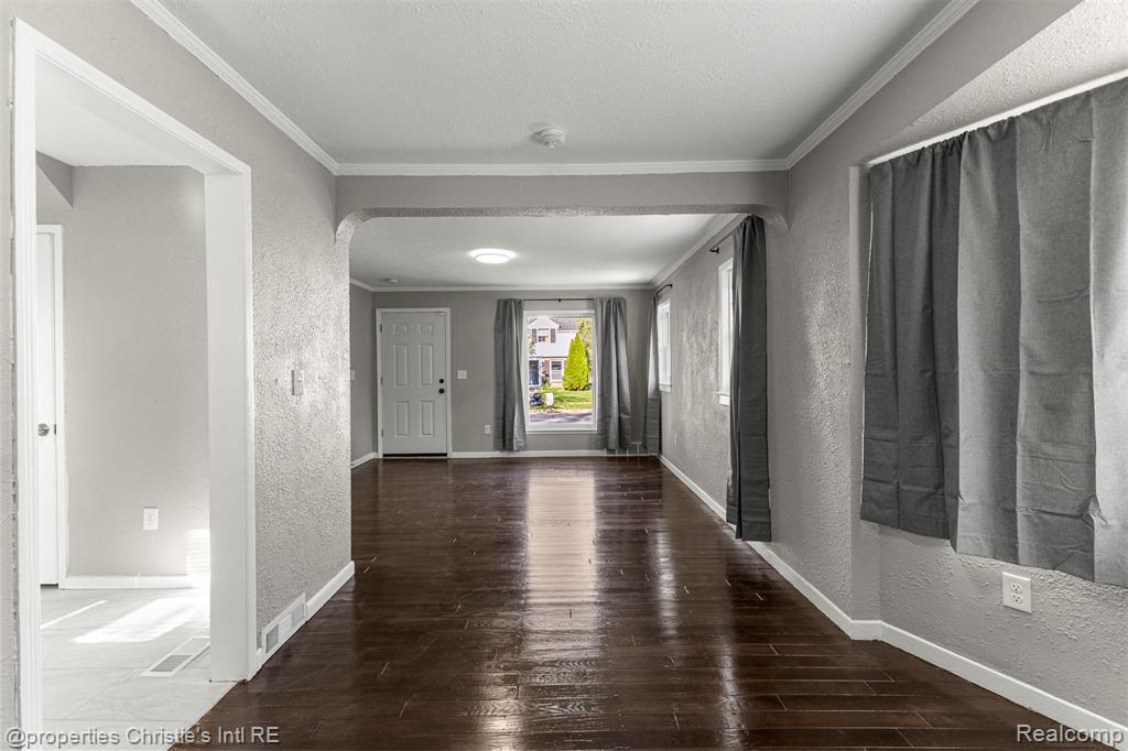 10842 Nottingham Road Detroit, MI 48224 - Photo 9 of 23