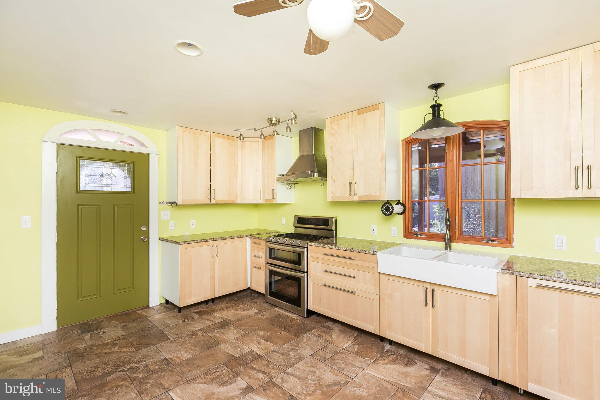 4615 Keswick Road Baltimore, MD 21210 - Photo 22 of 60 Kitchen