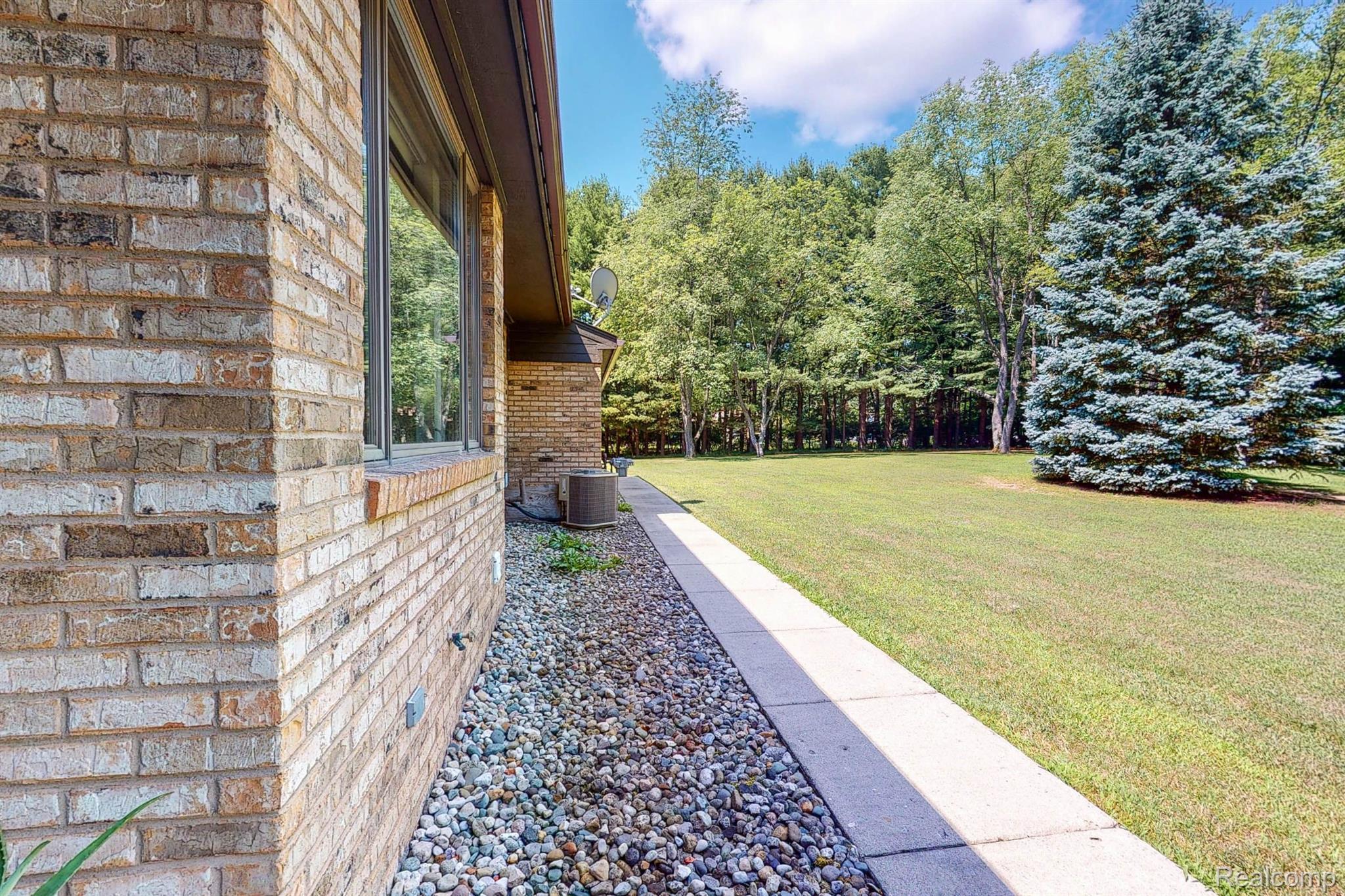3577 Jewell Road Howell, MI 48843 - Photo 20 of 69 Gallery Image 20