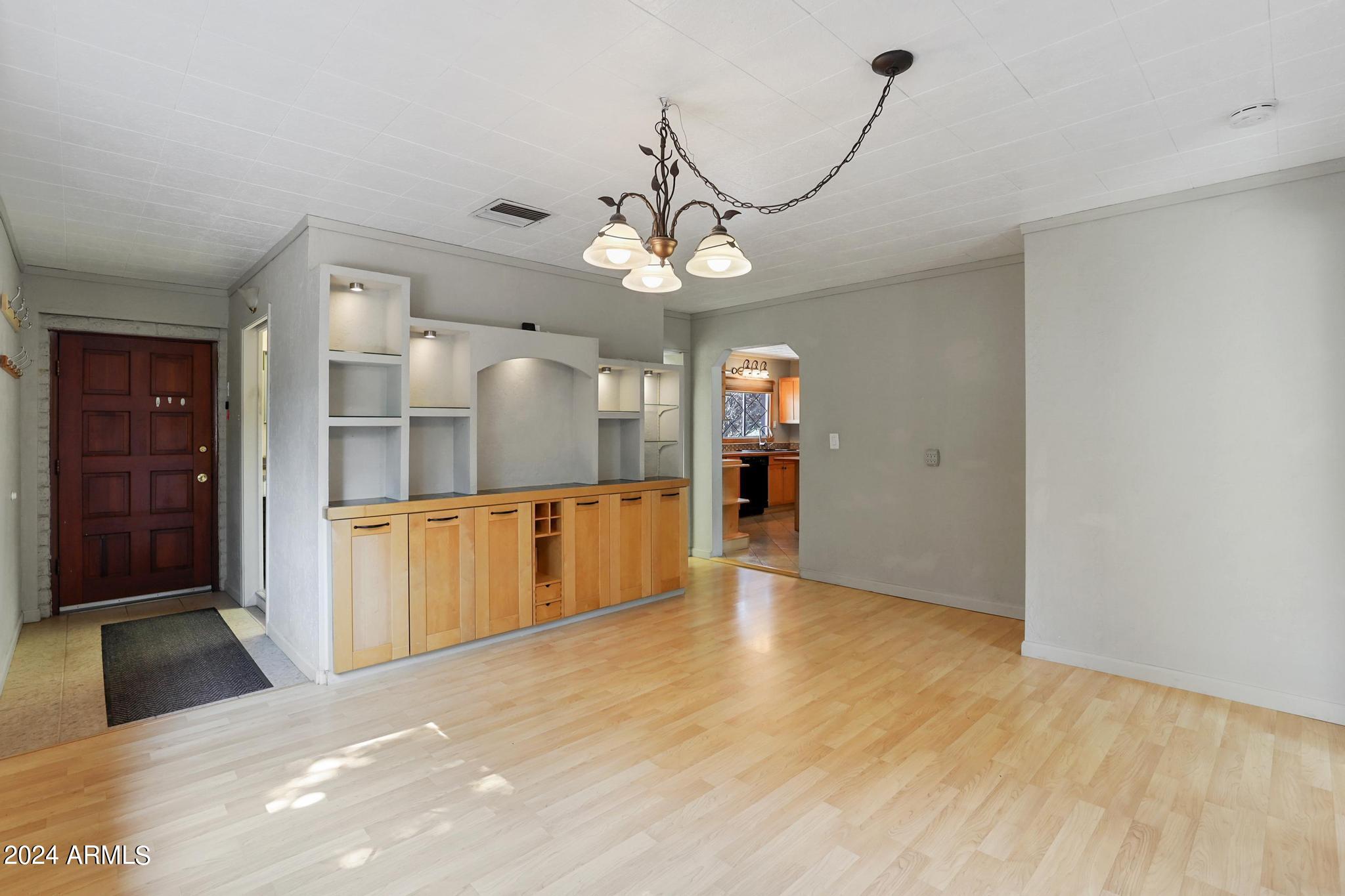 8120 West Gunsight Ridge Payson, AZ 85541 - Photo 13 of 25 8120 W Gunsight Ridge Dining 2