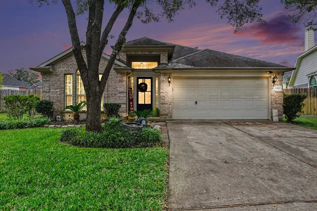 $435,000 | 25003 Ivy Trace Lane, Katy, TX 77494