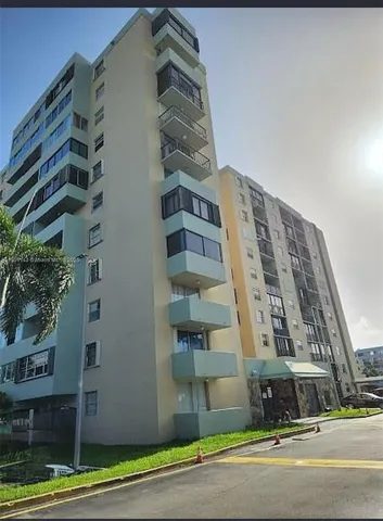 a view of a tall building