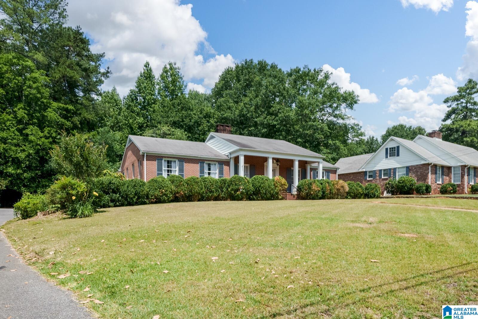116 Shamrock Road Anniston, AL 36207 - Photo 2 of 26