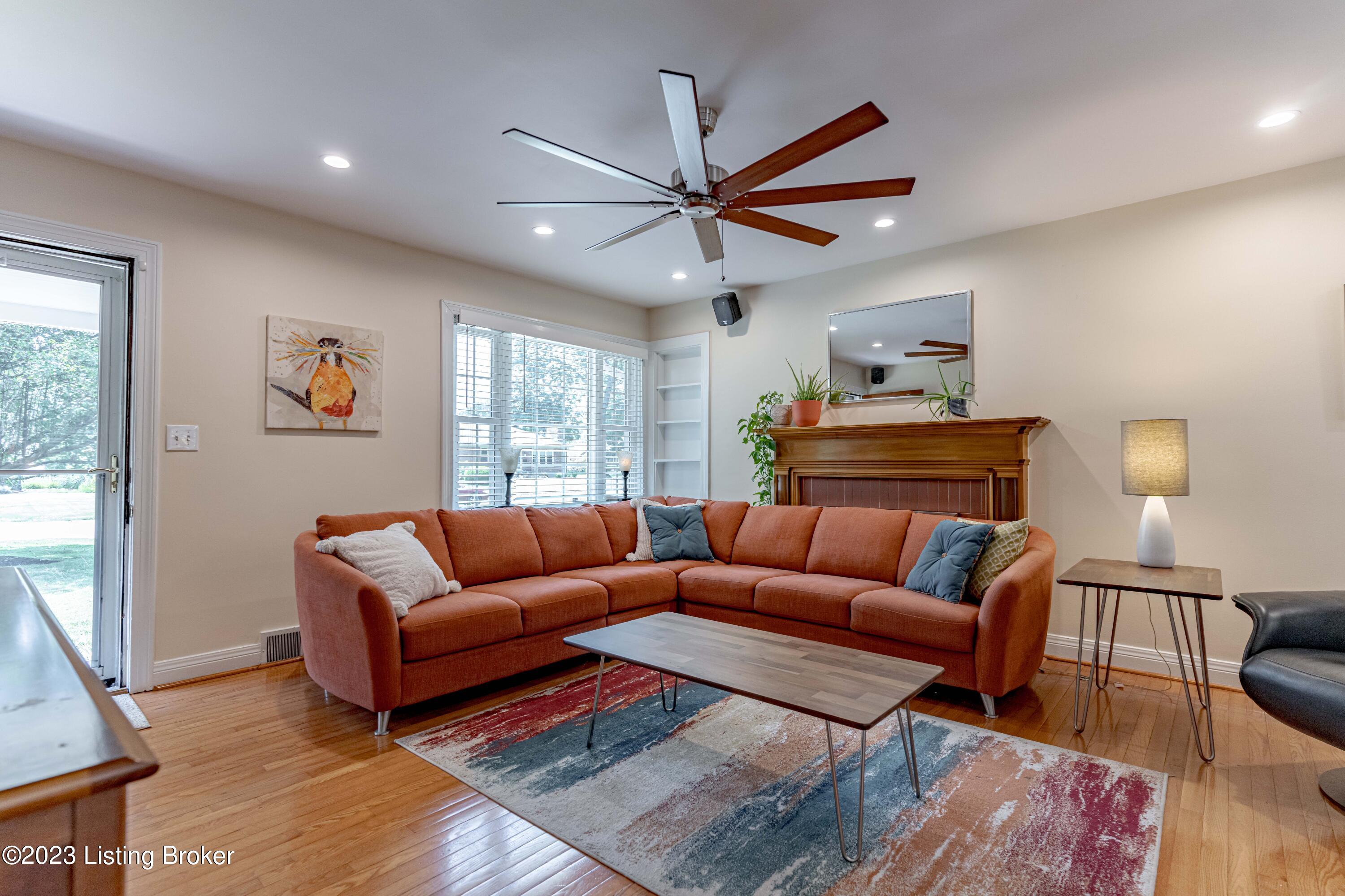 4516 Blenheim Road Louisville, KY 40207 - Photo 4 of 81 DSC00197
