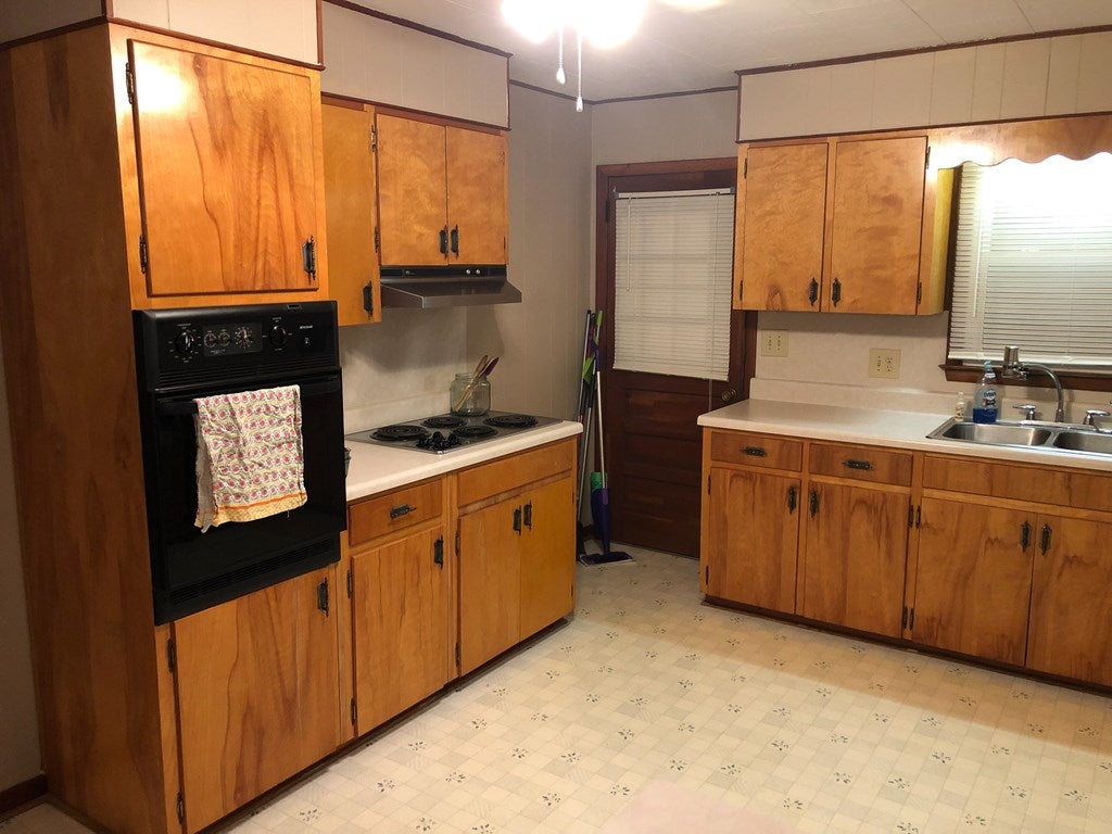 2448 Riverside Road Marion, VA 24354 - Photo 14 of 36 Gallery Image 14