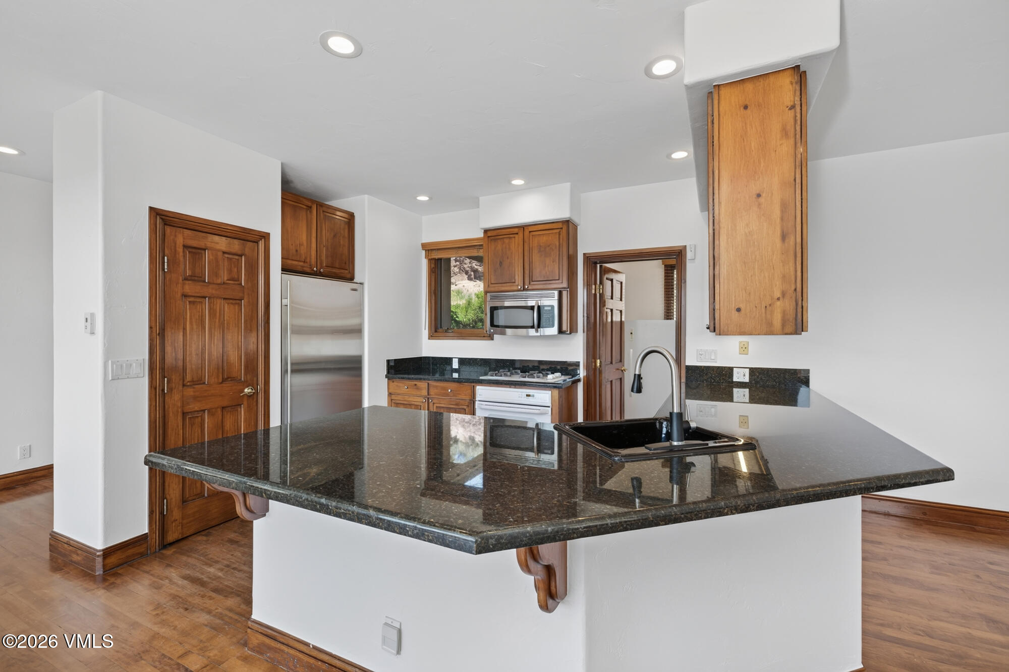 3121 Wildridge Road, Unit B Avon, CO 81620 - Photo 9 of 42 7E3A2720