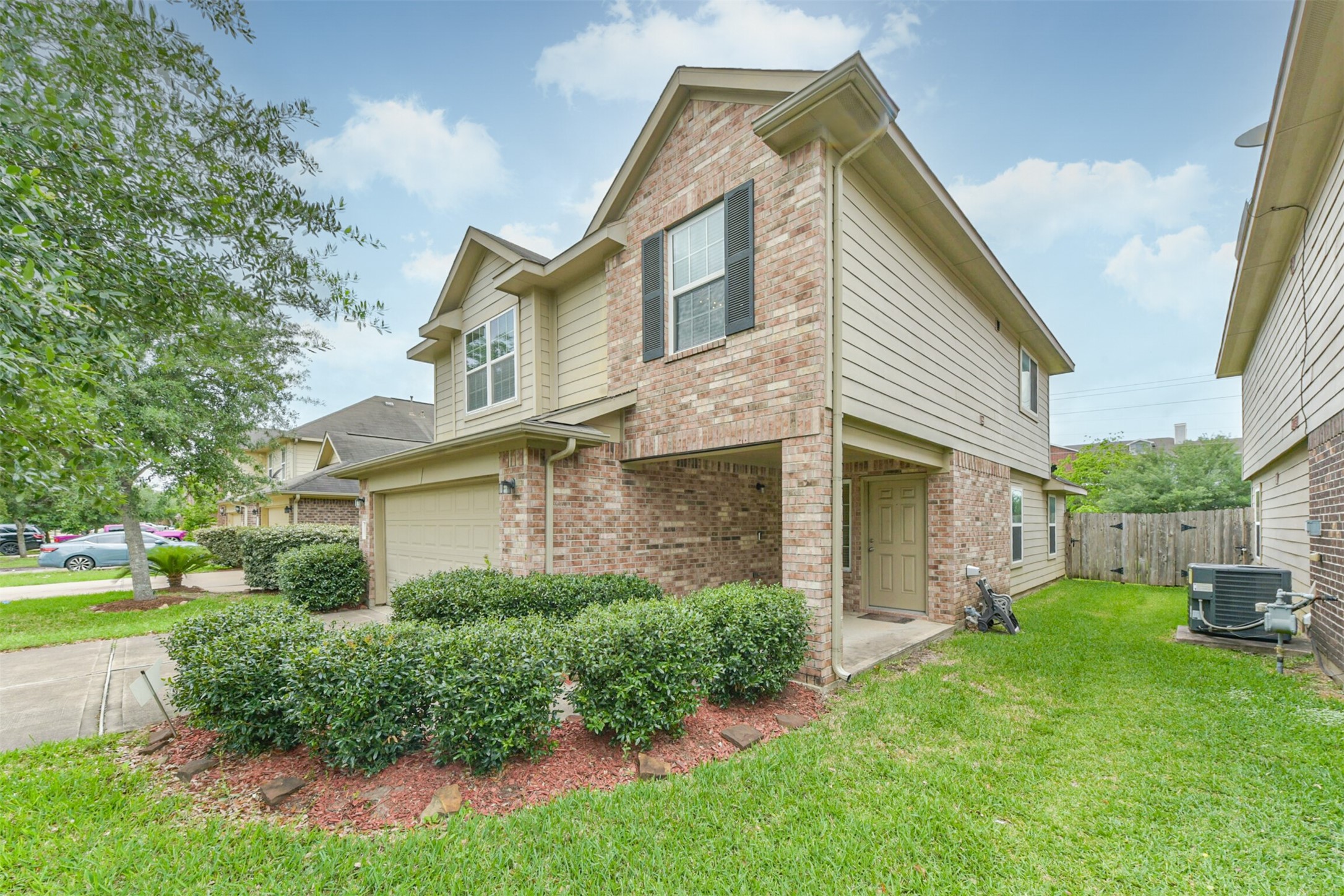2142 Tandy Park Way Houston, TX 77047 - Photo 34 of 35 a view of a house with a yard