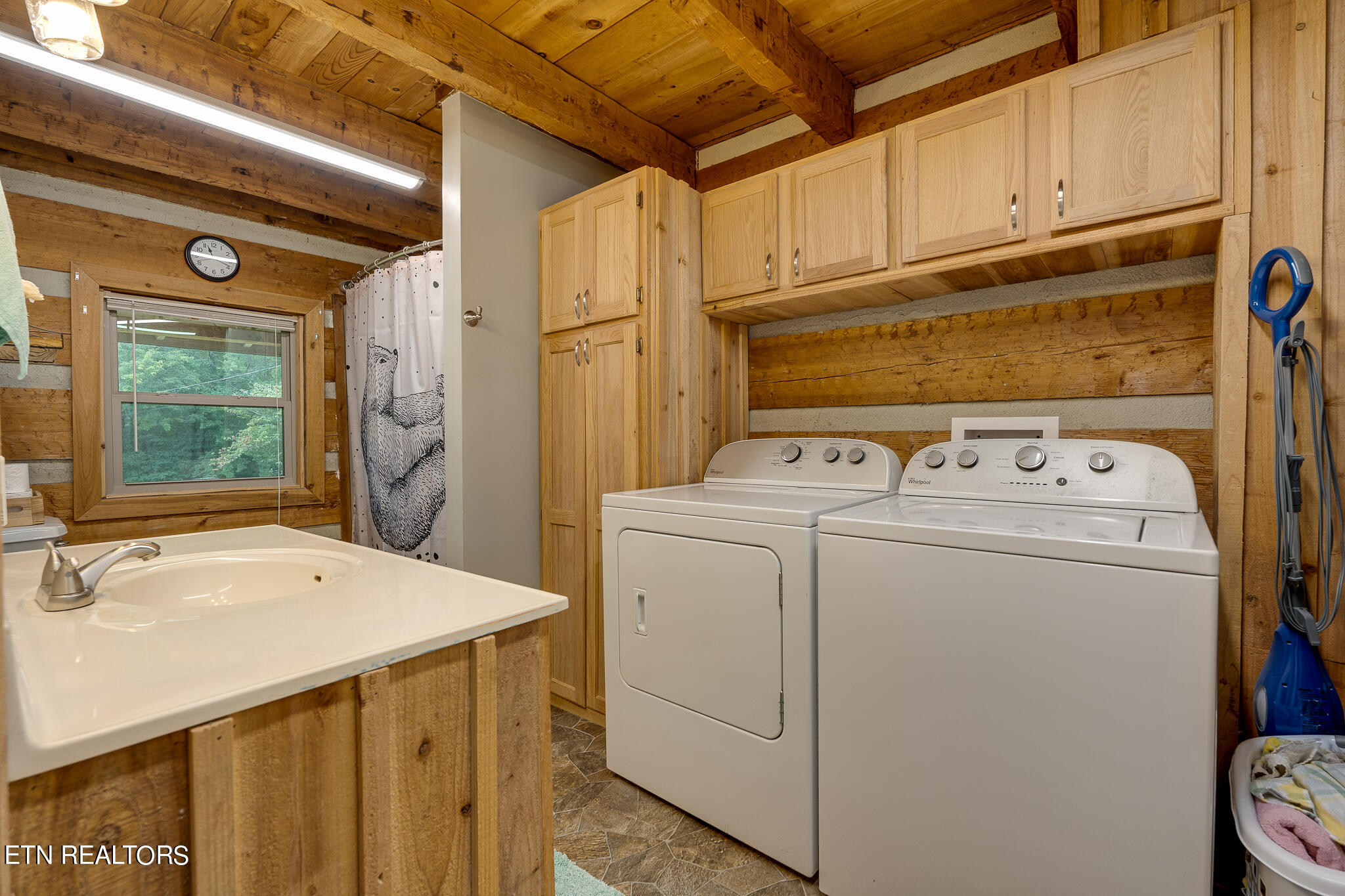 150 Bill Hamby Road Lancing, TN 37770 - Photo 22 of 54 Large Full Bathroom w/ Laundry