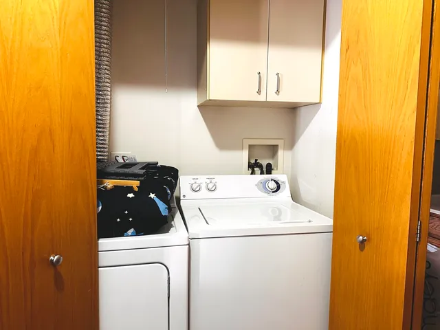 $270,000 | 1851 Indian Hill Lane, Aurora, IL 60503