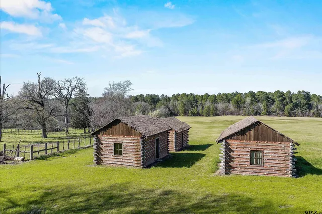 $1,599,900 | 11992 County Road 4233, Cushing, TX 75760
