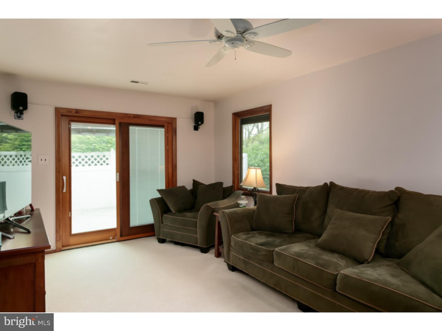 146 Stratton Lane Mount Laurel, NJ 08054 - Photo 12 of 21 Family Room