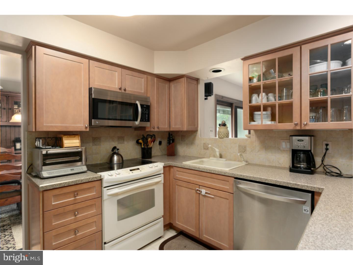146 Stratton Lane Mount Laurel, NJ 08054 - Photo 8 of 21 Kitchen