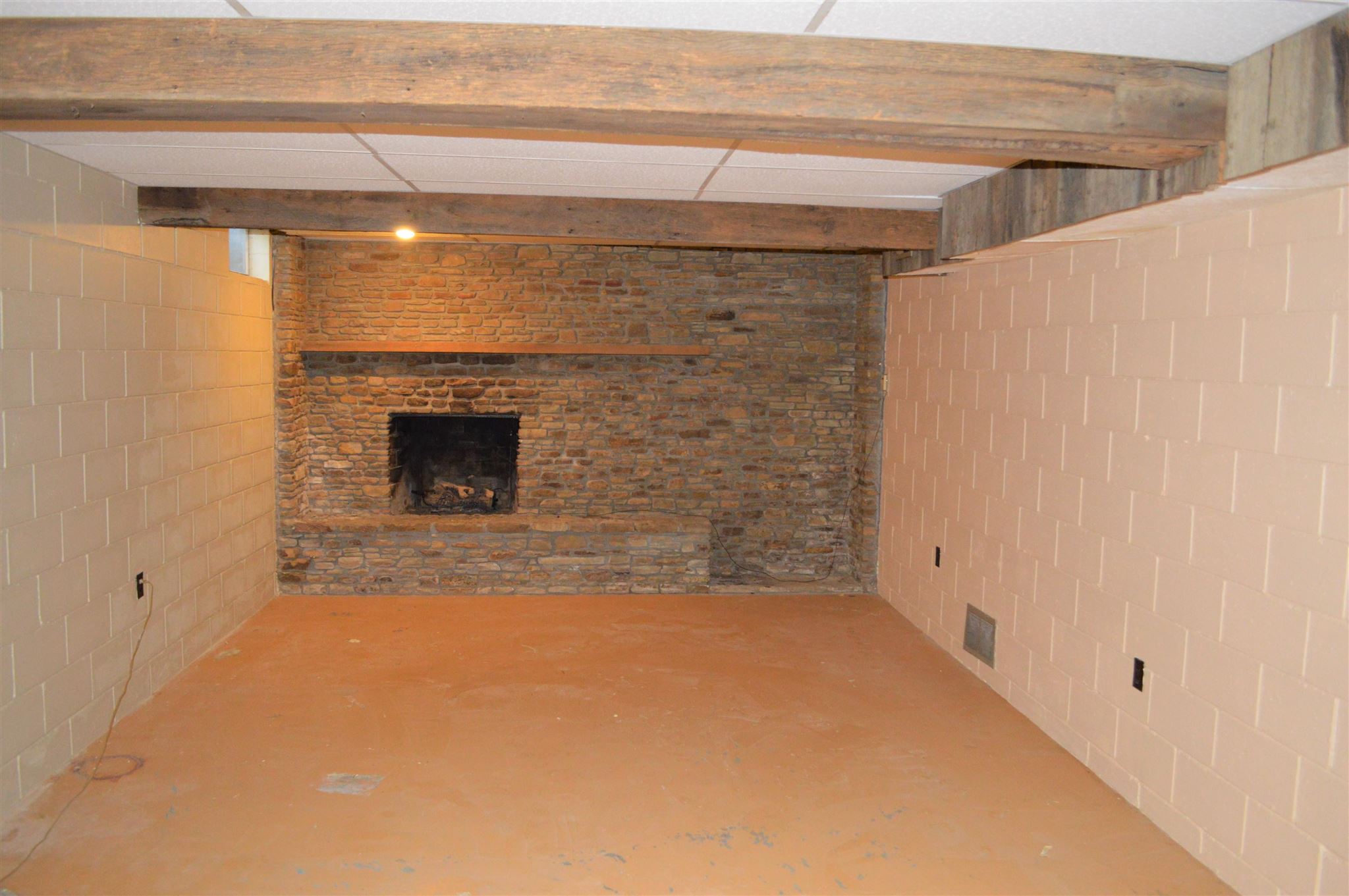 5707 South Handy Road Bloomington, IN 47401 - Photo 7 of 9