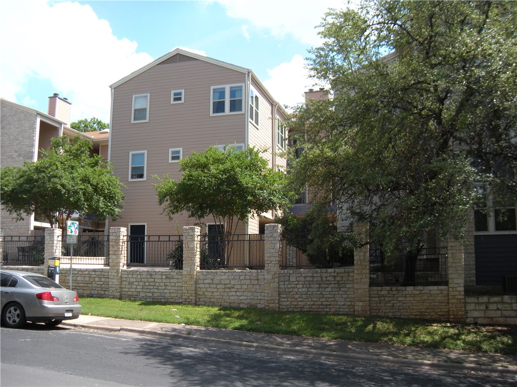 2414 Longview Street, Unit 305 Austin, TX 78705 - Photo 13 of 13